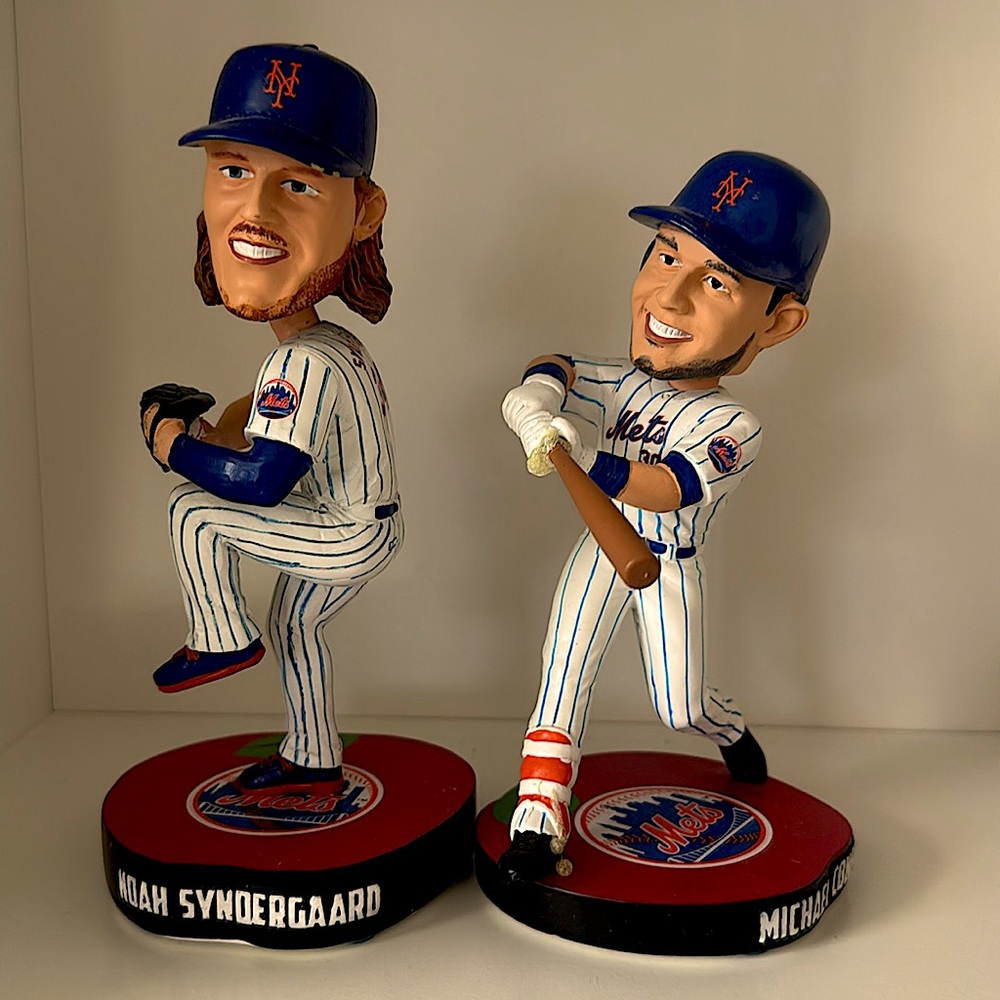 (2) New York Mets bobble heads Conforto and Synderguard